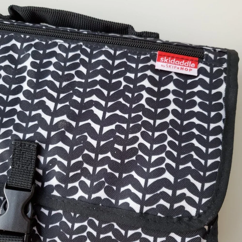 NWOT skidaddle change station babt diaper care bag